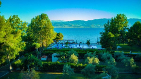 Tsamadanis Hotel & Bungalows Friends Family